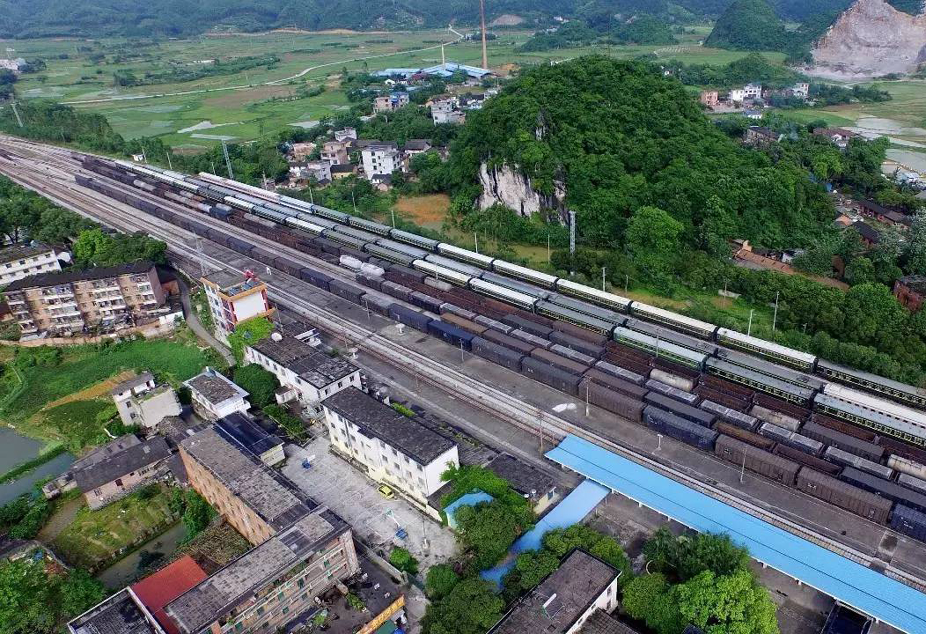 焦柳鐵路(lù)懷化(huà)至柳州段電氣化(huà)改造工程